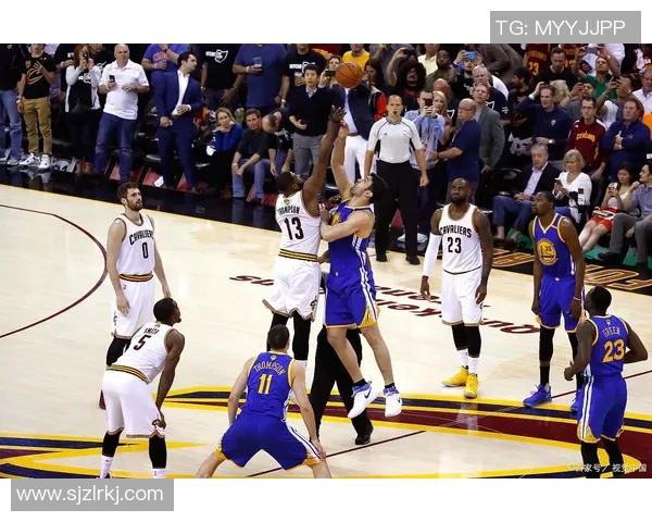 2016年NBA西部决赛雷霆与勇士的激烈对决与历史性逆转回顾
