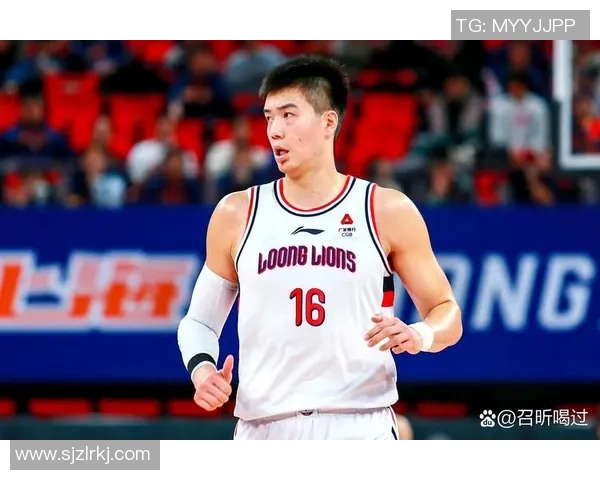 2015年足球界风云人物盘点那些闪耀的明星球员与他们的传奇故事